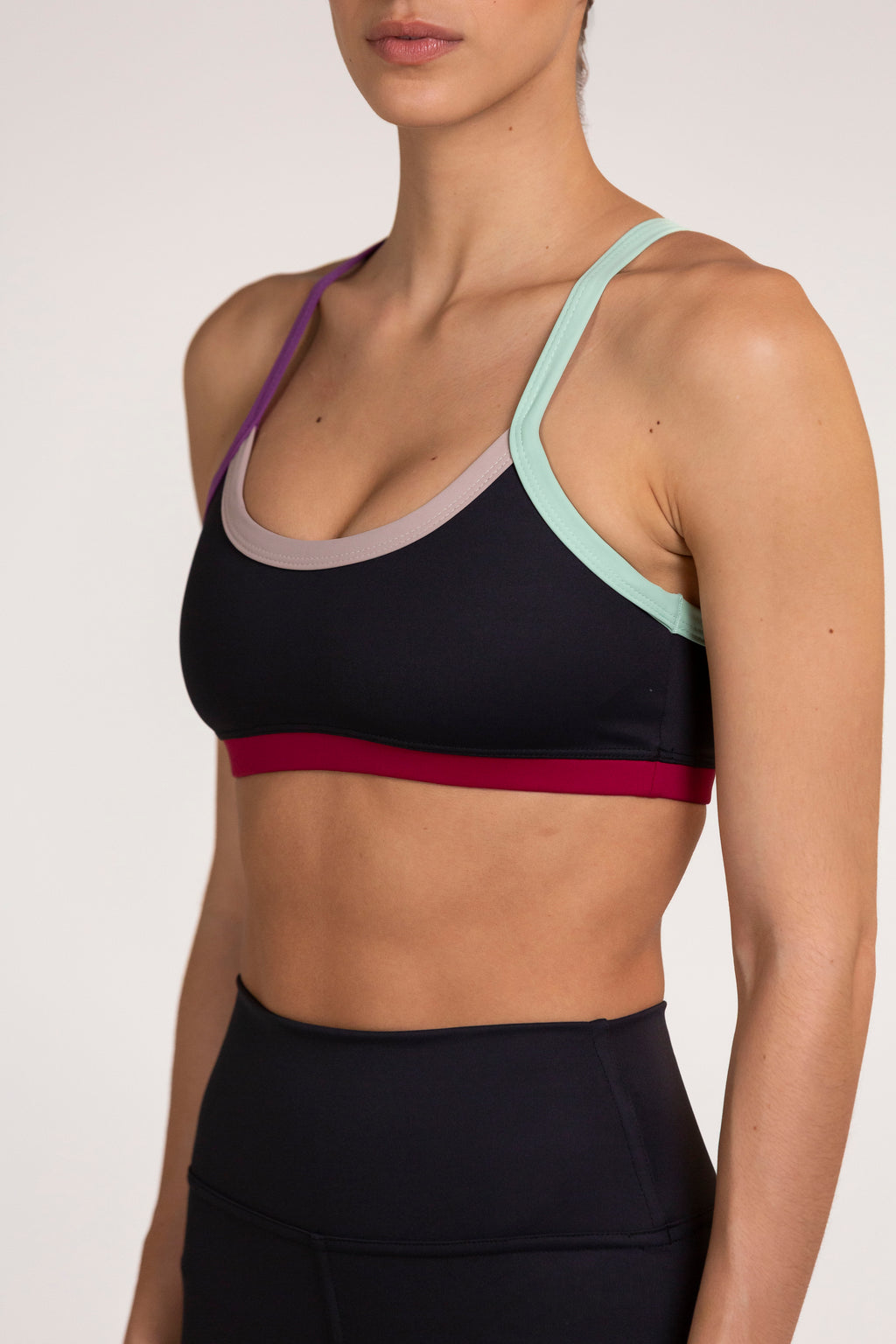 Contour Sports Bra - Black